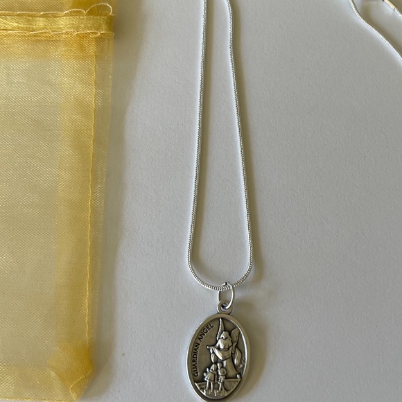 Guardian Angel and St Saint Michael Necklace FREE PRAYER CARD - Picture 5 of 8